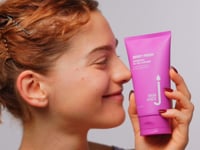 Berry Fresh Mini Refreshing Oil-Gel Cleanser